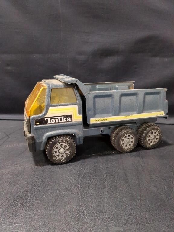 Tonka GVW35000 dump truck