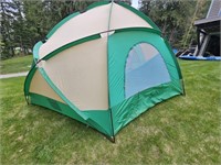 Cabela's XL 8 Person Tent (Excellent Condition)