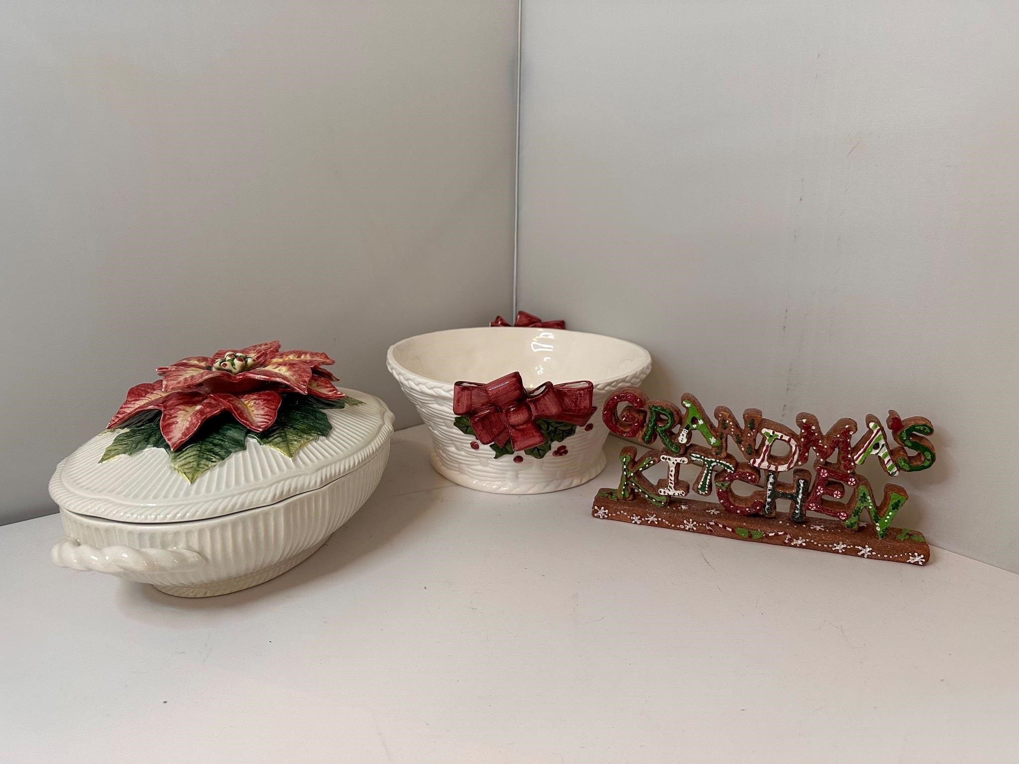 Fitz and Floyd covered dish and decor bowl
