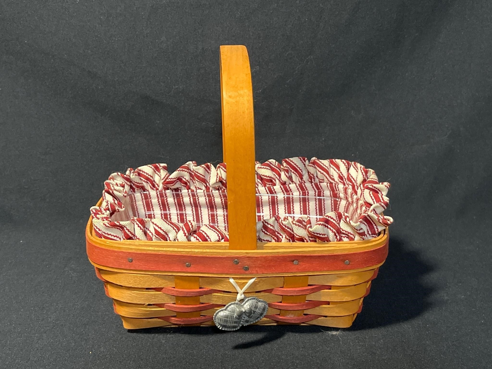 Small Longaberger handwoven basket.