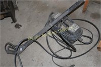 14 PSI Electric Pressure washer