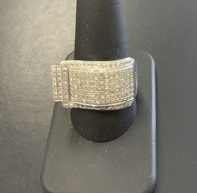 Mens 10 KT White Gold Pave Diamond Ring