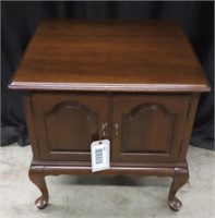 CHERRYWOOD QUEEN ANNE END TABLE