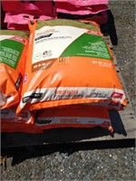 4 BAGS Of ACE Lawn Winterizer.14.3 Lbs @.