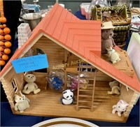 WOODLAND CRITTERS HOUSE W/ FIGURES