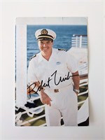 Robert Urich signed postcard