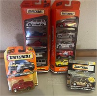 R - LOT OF MATCHBOX COLLECTOR CARS (C71)