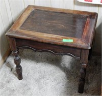 End table 24x18x24
