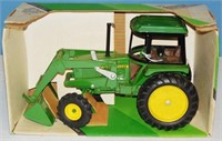 1/16 JD Tractor w/ Loader & Cab