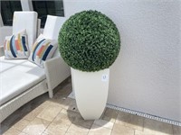 OUTDOOR FAUX GREENERY