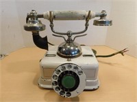 Téléphone vintage européen