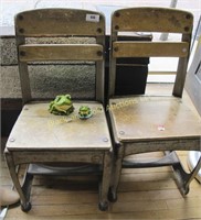 Little tyke size school chairs (2)