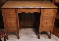 Vntg Vanity Dressing Table