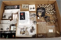 Group of sterling jewelry & charms, etc.