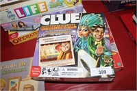 2 GAMES - CLUE & YAHTZEE