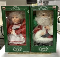 2 Undercover Kids Mr. & Mrs. Claus battery