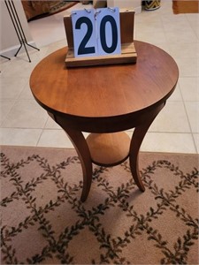 Accent Table 24 X 16