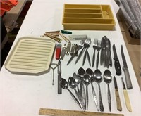 Kitchen lot w/silverware