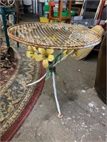 VINTAGE OUTDOOR TABLE W/METAL FLOWERS 17" X 17"