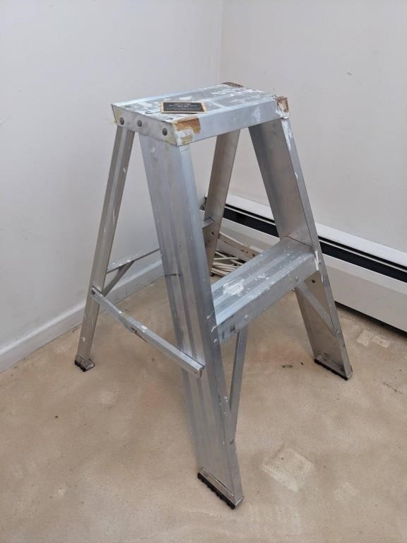 Light Duty Aluminum 2 Step Folding Ladder