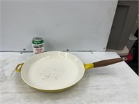 Yellow cooking pan