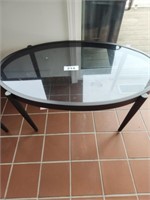 OVAL TEMPERED GLASS PATIO TABLE