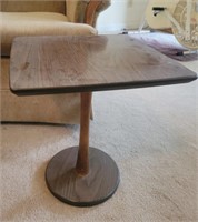 Accent table.