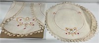 Vtg Stitched Doilies Oval 17x21 2 Round 12”