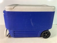 IGLOO Ice Chest W/Wheels16in Tall X 22in Long