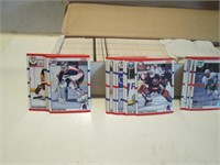 BOX OF SCORE HOCKEY CARDS