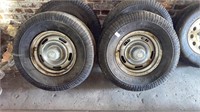 Set a four Chevy wheels and Uniroyle Laredo 81 x