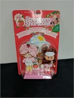 New strawberry shortcake doll. Manufactured 1991