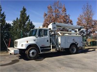 2001 Freightliner FL70 Digger Truck