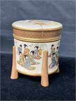 Japanese decorative jar repair