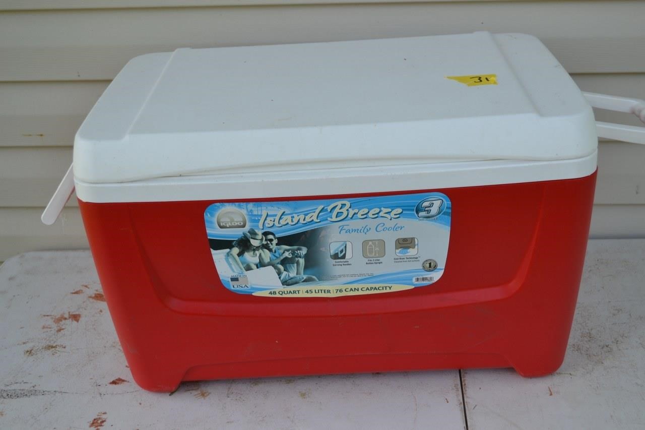 31: Igloo island breeze 48 qt cooler