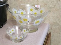 Vintage Glass Daisy Chip and Dip Set