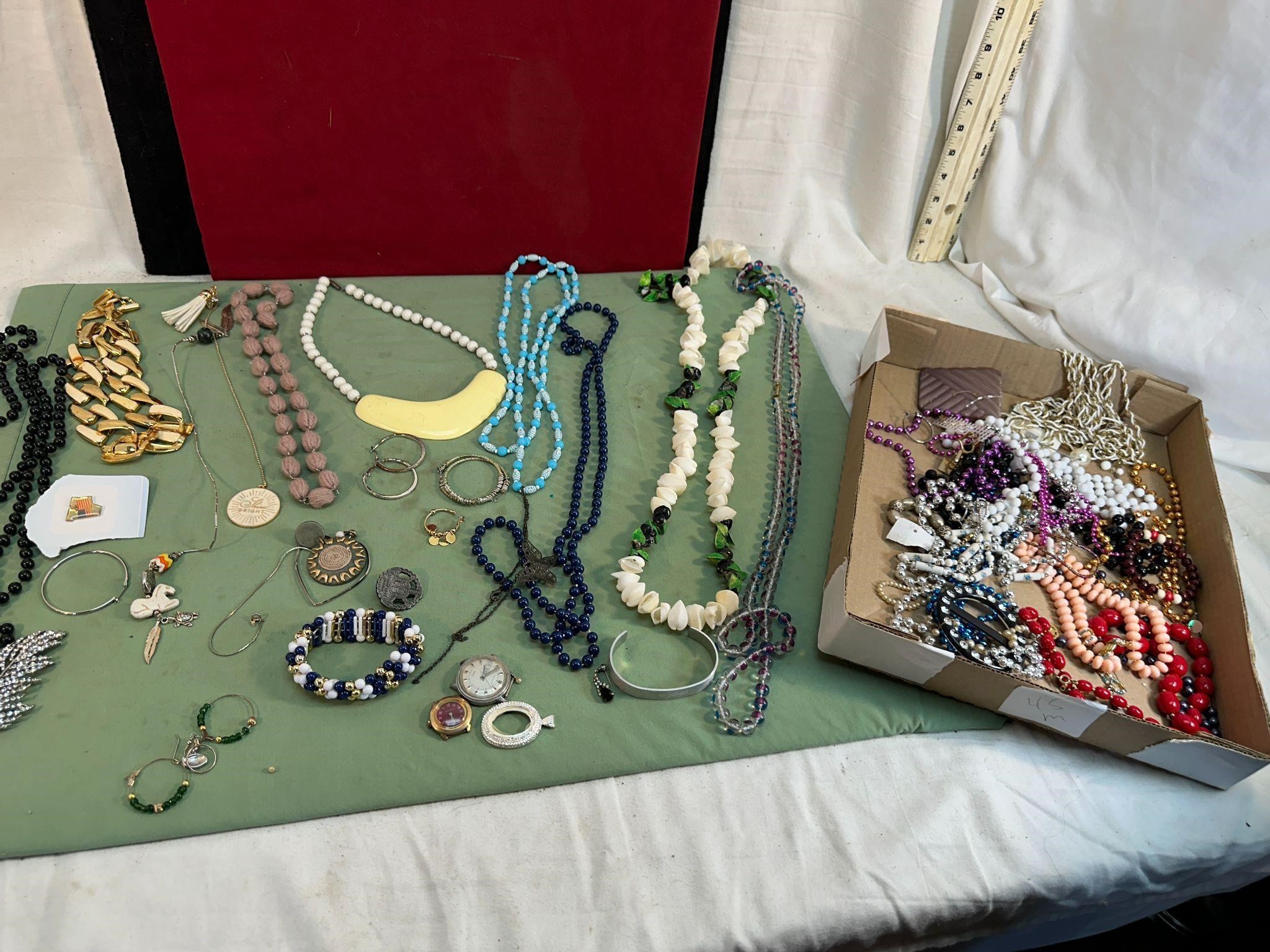 VINTAGE JEWERLY LOT W/ WATCHES