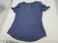 Women's V-Neck Shirt - S