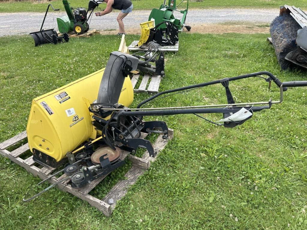 John Deere 42 Snowblower