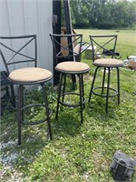 3 barstools counter height