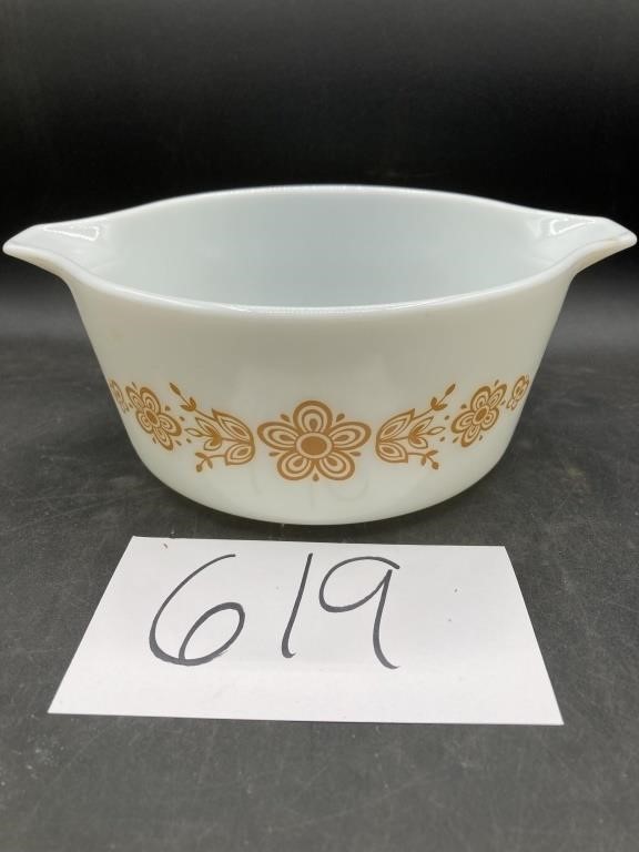 Vintage Pyrex Butterfly Gold 474 Casserole