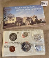 ROYAL CANADIAN MINT COIN SET 1975