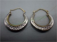Beautiful two-tone 10kt gold earrings!