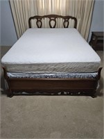 Full bed. Dream maker mattress & box springs.