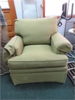 GREEN ARM CHAIR BRING HELP TO REMOVE