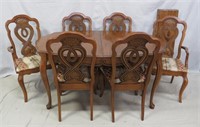 Vintage Bassett Dining Table and Six Chairs