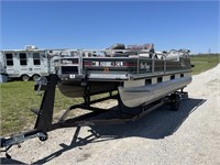 Lot 15. Sun Tracker Dl Pontoon