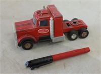 Vintage Tootsietoy Peterbilt Truck