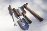 Tools (Hammer, 2 Garden Spades)