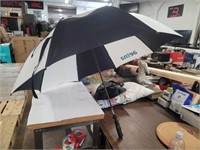 Aetna - Black / White Umbrella
